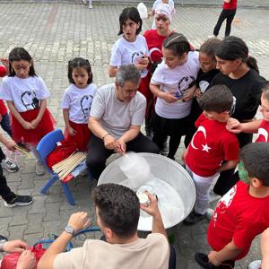 23 Nisan Ulusal Egemenlik ve Çocuk Bayramımızı geleceğimizin teminatı çocuklarımızla coşkuyla kutladık.  - fotoğraf 3