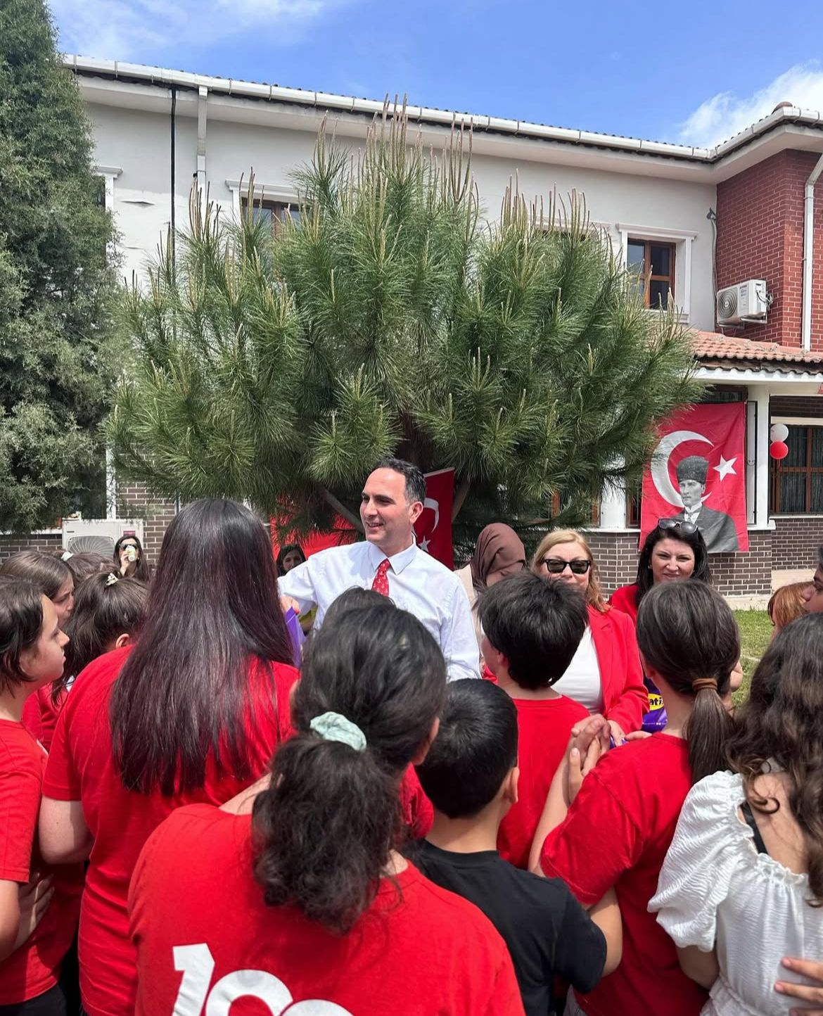 İl Müdürümüz Melih KELEŞ' in "23 Nisan Ulusal Egemenlik ve Çocuk Bayramı" Mesajı