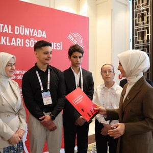 Aile ve Sosyal Hizmetler Bakanımız Göktaş, "Dijital Dünyada Çocuk Hakları Sözleşmesi"ne ilk imzayı attı - fotoğraf 5