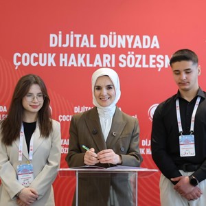Aile ve Sosyal Hizmetler Bakanımız Göktaş, "Dijital Dünyada Çocuk Hakları Sözleşmesi"ne ilk imzayı attı - fotoğraf 1