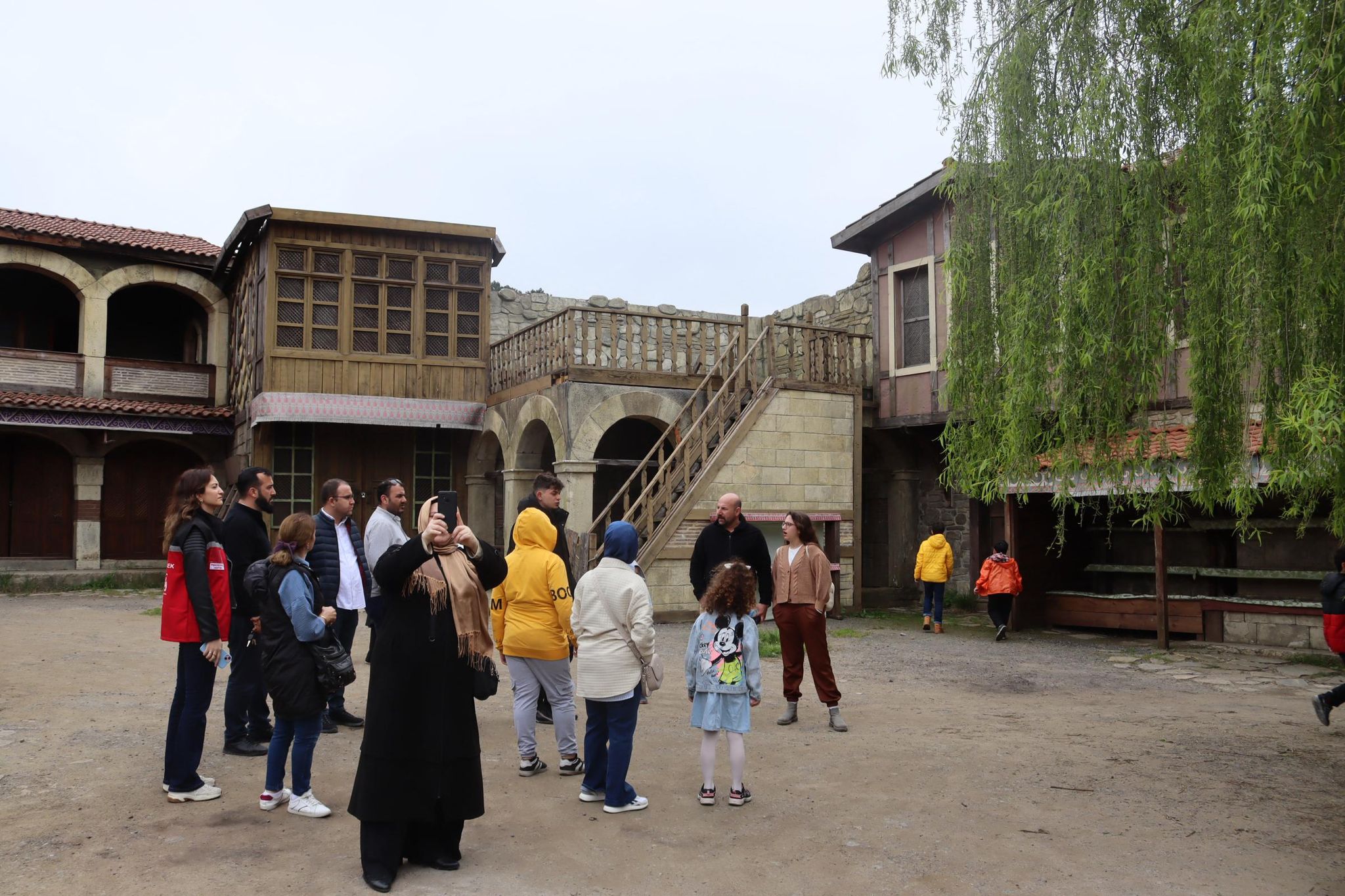 2025 Aile Yılı kapsamında; 23 Nisan Ulusal Egemenlik ve Çocuk Bayramında şehit yakını ve gazilerimizin çocukları ile birlikte Kuruluş Osman Platosunu ziyaret gerçekleştirilmiştir.