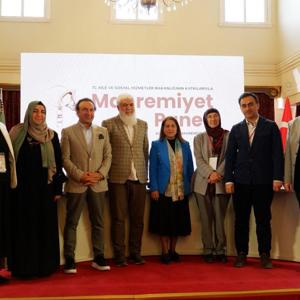 Bakanlığımızın katkılarıyla, İnsan ve Medeniyet Hareketi ile Mutlu Aile Mutlu Çocuk Derneği işbirliğinde "Aile Yılında Mahremiyet" konulu panel, Bahariye Mevlevihanesi'nde düzenlenmiştir. - fotoğraf 4