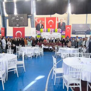 2025 Aile Yılı Etkinlikleri Kapsamında "Renklerin Serüveni: Aile Boyama Etkinliği" Coşkuyla Gerçekleşti!  - fotoğraf 5