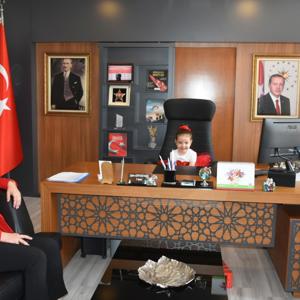 23 Nisan Ulusal Egemenlik ve Çocuk Bayramı kutlama programı gerçekleştirildi. - fotoğraf 9