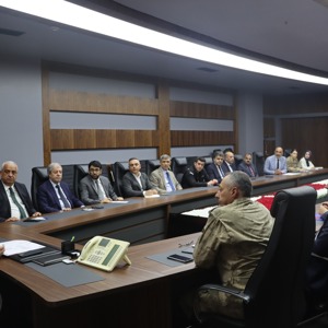 2025 Aile Yılı etkinlikleri kapsamında, Vali Yardımcısı Uğur Tutkan başkanlığında, İl Müdürümüz Abdulbari Aksoy ve il protokolünün katılımıyla, yapılacak faaliyetler hakkında toplantı gerçekleştirildi. - fotoğraf 4