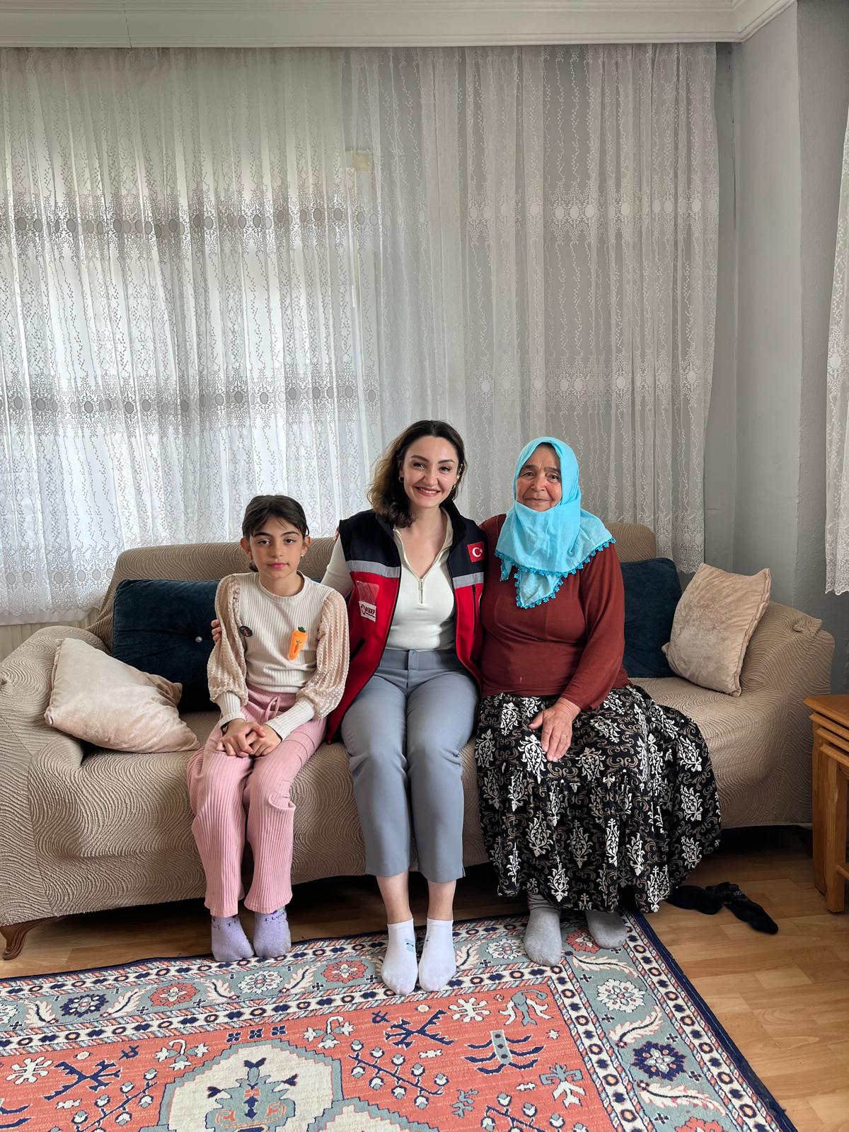 İl Müdürlüğümüze bağlı Sosyal Hizmet Merkezlerimiz tarafından İl genelinde kıymetli Şehit Yakınlarımız ve Kahraman Gazilerimizi ziyaretlere devam ediyoruz. 