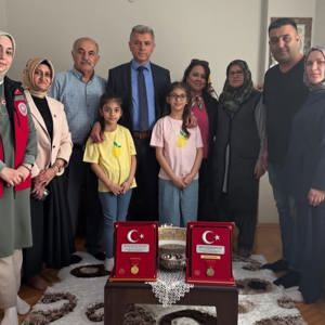 İl Müdürlüğümüze bağlı Sosyal Hizmet Merkezlerimiz tarafından İl genelinde kıymetli Şehit Yakınlarımız ve Kahraman Gazilerimizi ziyaretlere devam ediyoruz.  - fotoğraf 1
