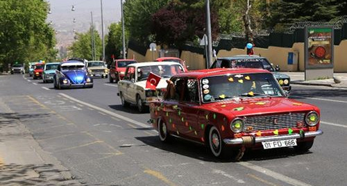 Koruyucu Aileye Farkındalık için Vosvos ve Murat124'ler ile Şehir Turu