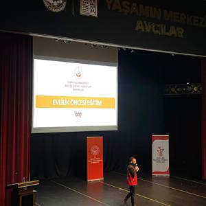 2025 Aile Yılı kapsamında 'Evlenecek Gençlerin Desteklenmesi Projesi' ile Evlilik Kredisi onaylanan çiftlerimize 'Evlilik Öncesi Eğitim Programı' kapsamında eğitimler vermeye devam ediyoruz. - fotoğraf 2