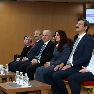  Sayın Valimiz İbrahim AKIN'ın katılımıylarıyla "Evlenecek Gençlerin Desteklenmesi Projesi" kapsamında evlilik kredisine başvuran çiftlere yönelik "Evlilik Öncesi Eğitim" gerçekleştirilmiştir. - fotoğraf 2