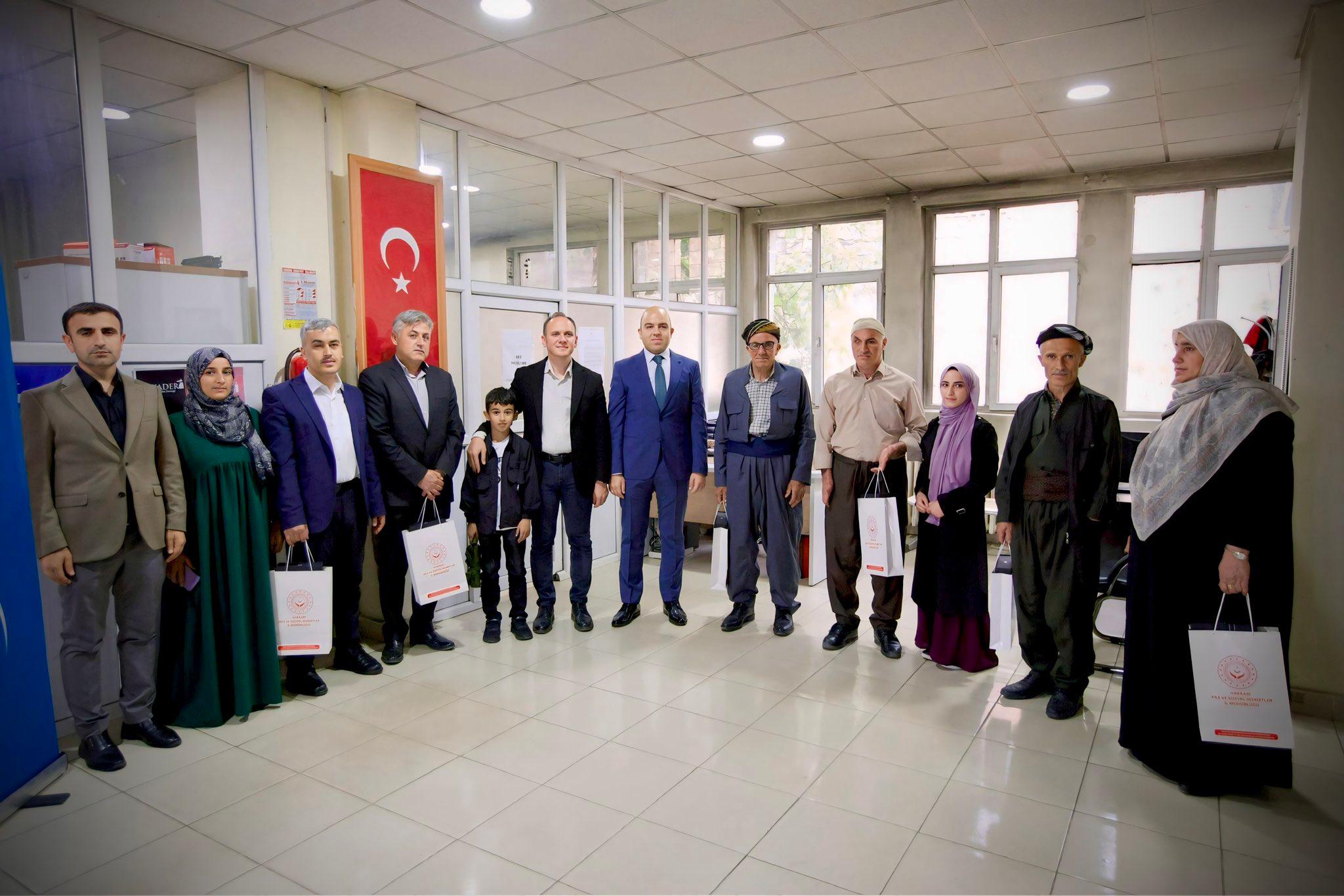 Şemdinli’de Gazilere Teknolojik Destek: Akıllı Baston Teslimi Gerçekleştirildi