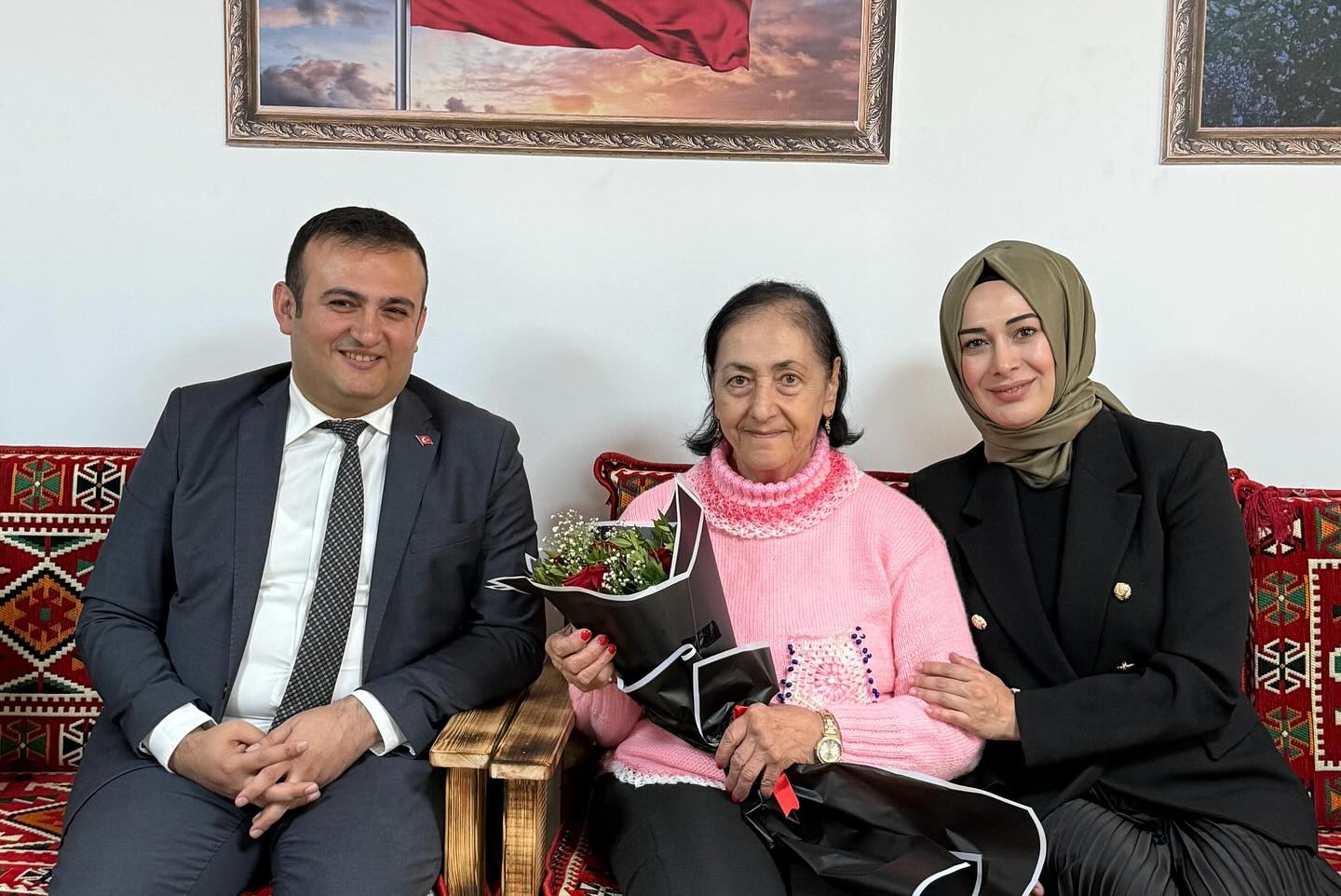 Anneler Günü Kutlu Olsun