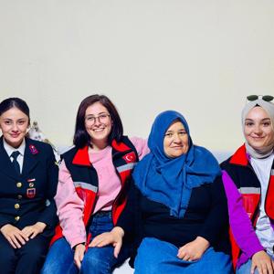 ŞEHİT ANNELERİNE ZİYARET - fotoğraf 2