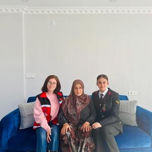 ŞEHİT ANNELERİNE ZİYARET - fotoğraf 6