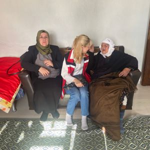 ŞEHİT ANNELERİNE ZİYARET - fotoğraf 9