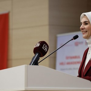 Aile ve Sosyal Hizmetler Bakanımız Göktaş, Ebeveynlik Zirvesi'nde konuştu - fotoğraf 1