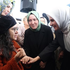 Bakanımız Göktaş, Pendik'te El Emeği Çarşısı ve "Kalpten Kadraja" fotoğraf sergisi açılışına katıldı - fotoğraf 5