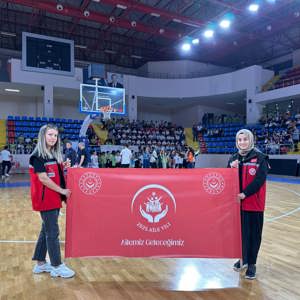 Aile ve Sosyal Hizmetler il Müdürlüğü olarak “Ailemiz Geleceğimiz” dedik Beylikdüzü Okul Sporları ödül töreninde çocuklarımız ile birlikte olduk. - fotoğraf 3
