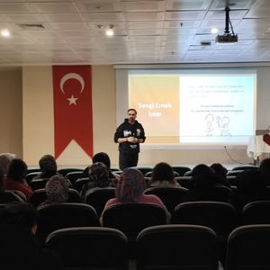 Aile Yılı kapsamında Kapadokya Öğrenci Yurdunda Evlilikte İletişim ve Sağlıklı Aile söyleşileri yapıldı. - fotoğraf 4