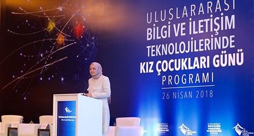 "Son 3 yılda yapılan desteklerle, mühendislik okuyan kız öğrencilerin sayısında yüzde 40'lık artış sağladık, yüzde 50'ye ulaşana kadar bu desteği arttıracağız"