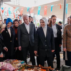 11 Mayıs Anneler Günü münasebetiyle düzenlenen “El Emeği Çarşısı” açılış töreni, Bakanımız Sayın Mahinur ÖZDEMİR GÖKTAŞ 'ın teşrifleriyle gerçekleştirildi.  - fotoğraf 2