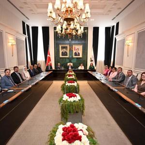 10-16 Mayıs Engelliler Haftası Münasebetiyle Valimiz Sayın Uğur TURAN’ ı Ziyaret Ettik. - fotoğraf 1