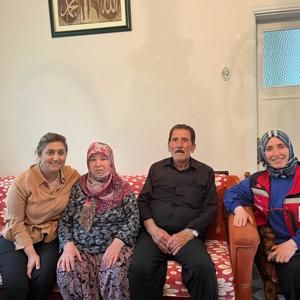 İl Müdürümüz Emine BÖÇKÜN, Anneler Günü vesilesiyle Kahraman Şehidimiz J. Asb. Çvş. Erbu SERPAN’ın Kıymetli Ailesine Ziyaret Gerçekleştirdi. - fotoğraf 5