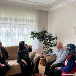 Anneler Günü vesilesiyle İl Müdürümüz Sayın Emine BÖÇKÜN, Aziz Şehidimiz Piyade Teğmen Yılmaz UYANIK’ın Kıymetli Ailesini Ziyaret Etti. - fotoğraf 2
