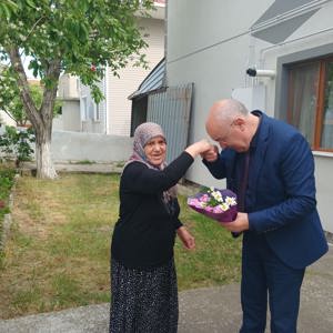 Anneler Günü Münasebetiyle Aziz Şehitlerimizin Kıymetli Annelerini Ziyaret Ettik. - fotoğraf 7