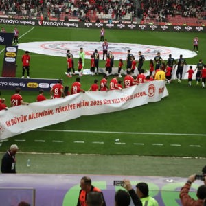 Samsunspor-Kasımpaşa Maçında "2025 Aile Yılı"na Anlamlı Vurgu - fotoğraf 1