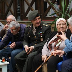 Tümgeneral Davut Ala’dan Atakum Huzurevi’ne Bayram Ziyareti   - fotoğraf 14