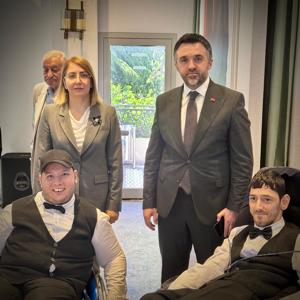 10-16 Mayıs Engelliler Haftası kapsamında Metin Sabancı Bakım Rehabilitasyon Merkezimizde hizmet alan engellilierimiz Darülaceze sakinlerimize konser düzenlemiştir. - fotoğraf 7