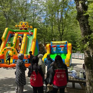 2025 Aile Yılı kapsamında; Aile Haftası ve Engelliler Haftası Münasebetiyle Bağcılar Sosyal Hizmet Merkezimiz tarafından hizmet alan ailelerimize “Engelsiz Aile Şenliği” düzenlendi. - fotoğraf 5