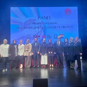 15-21 Mayıs Aile Haftası kapsamında “Birlikte Yaşamak: Ailenin Güçleri, Güçlükleri ve Hikayesi' konulu panel gerçekleştirilmiştir. - fotoğraf 3
