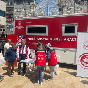 İl genelinde sahaya çıkan ekiplerimiz 15 Mayıs Uluslararası Aile Günü kapsamında, mobil sosyal hizmet noktalarında bilgilendirme ve broşür dağıtımı gerçekleştirilmiştir. - fotoğraf 6