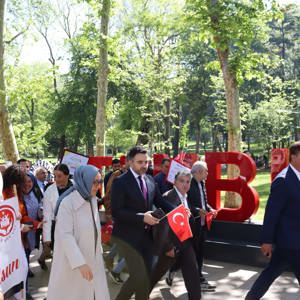 İstanbul İl Müdürlüğü olarak Bakanlığımız tarafından 2025 “Aile Yılı” kapsamında, 15 Mayıs Uluslararası Aile Günü'nde 81 ilde eş zamanlı olarak “Aile Yılı Yürüyüşü” düzenledik. - fotoğraf 3