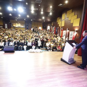 2025 Aile Yılı kapsamında Yazar Hayati İnanç, Valiğimiz tarafından düzenlenen "Canveren Pervaneler Hatay Özel Programı'na" katıldı. - fotoğraf 1