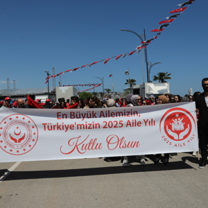 Samsun’da “Ailemiz Geleceğimiz” Temalı Yürüyüş Büyük İlgi Gördü - fotoğraf 1