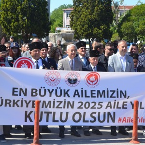 2025 “Aile Yılı” Kapsamında 15 Mayıs Uluslararası Aile Günü’nde 81 İlde Eş Zamanlı “Aile Yılı Farkındalık Yürüyüşü” Düzenledik. - fotoğraf 3