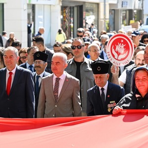2025 “Aile Yılı” Kapsamında 15 Mayıs Uluslararası Aile Günü’nde 81 İlde Eş Zamanlı “Aile Yılı Farkındalık Yürüyüşü” Düzenledik. - fotoğraf 4