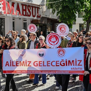 2025 “Aile Yılı” Kapsamında 15 Mayıs Uluslararası Aile Günü’nde 81 İlde Eş Zamanlı “Aile Yılı Farkındalık Yürüyüşü” Düzenledik. - fotoğraf 6