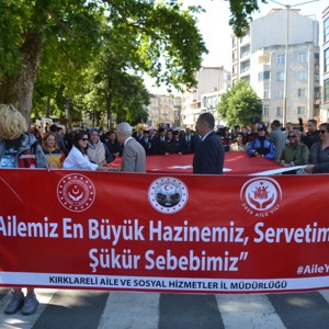 2025 “Aile Yılı” Kapsamında 15 Mayıs Uluslararası Aile Günü’nde 81 İlde Eş Zamanlı “Aile Yılı Farkındalık Yürüyüşü” Düzenledik. - fotoğraf 10