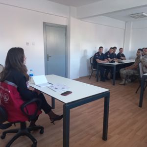İl Müdürlüğümüz tarafından Türk Silahlı Kuvvetleri personeline ve vatani görevini yapan er ve erbaşlara yönelik 15 Mayıs Uluslararası Aile Günü kapsamında eğitim seminerleri gerçekleştirdik. - fotoğraf 1