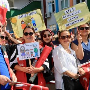 Alanya İlçemizde 15 Mayıs Aile Günü Kortej Yürüyüşü Gerçekleştirildi - fotoğraf 3
