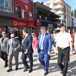 İl Müdürümüz Galip SÖKMEN’in katılımıyla 15 Mayıs Aile Günü Kortej Yürüyüşünü Gerçekleştirdik - fotoğraf 2