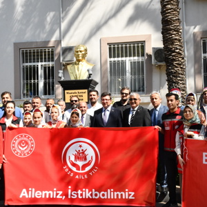 İl Müdürümüz Galip SÖKMEN’in katılımıyla 15 Mayıs Aile Günü Kortej Yürüyüşünü Gerçekleştirdik - fotoğraf 9
