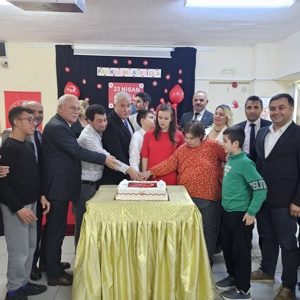 Yaşar Doğu Engelsiz Yaşam Merkezi’nde 23 Nisan Coşkusu ve Otizm Farkındalığı Bir Aradaydı - fotoğraf 10