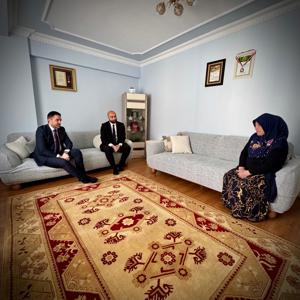 İl Müdürümüz Sn. Ömer TURAN, 15 Mayıs Uluslararası Aile Günü kapsamında, TSK Şehidimiz İsmail ÇİL 'İn kıymetli ailesine ziyaret gerçekleştirilmiştir. - fotoğraf 4
