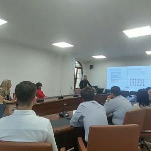 Aile Yılında Evlenecek Gençlerin Desteklenmesi Projesi kapsamında” Evlilik Öncesi Eğitim” düzenlendi. - fotoğraf 2