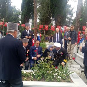 19 Mayıs Gençlik ve Spor Bayramı Etkinlikleri Kapsamında  Şehitlik Ziyareti Gerçekleştirildi - fotoğraf 6